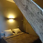 维尔赛特城堡酒店 3*