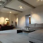 维尔赛特城堡酒店 3*