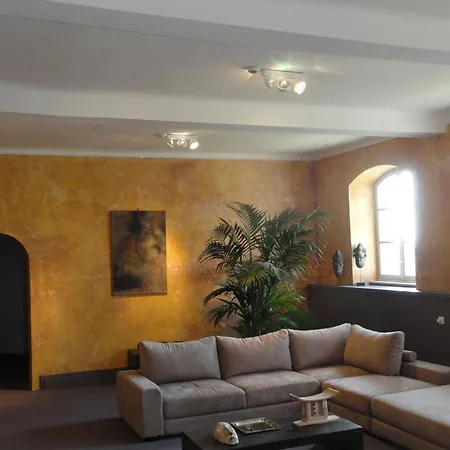 Chateau De 3*