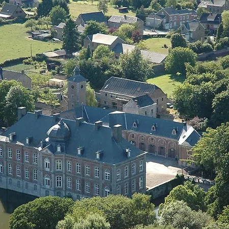 Chateau De Hotel 3*