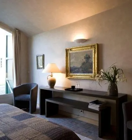 Chateau De 3*