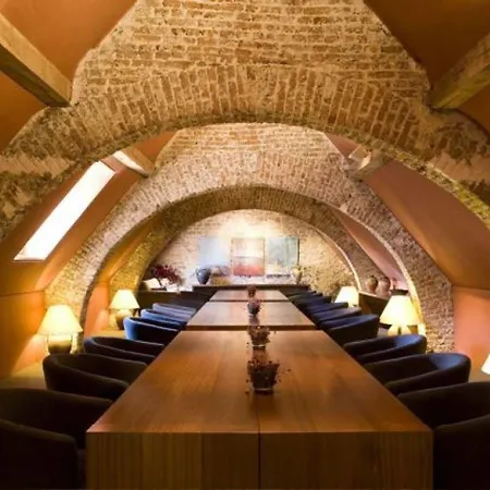 Chateau De Hotel Vierset-Barse